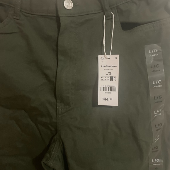 Joggers - Picture 2 of 2